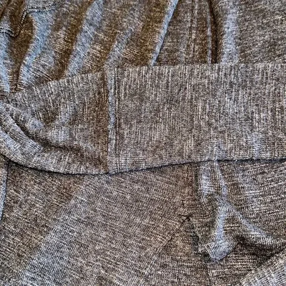 Free People We the Free Split Back‎ Gray Turtleneck Size Small - Picture 6 of 9